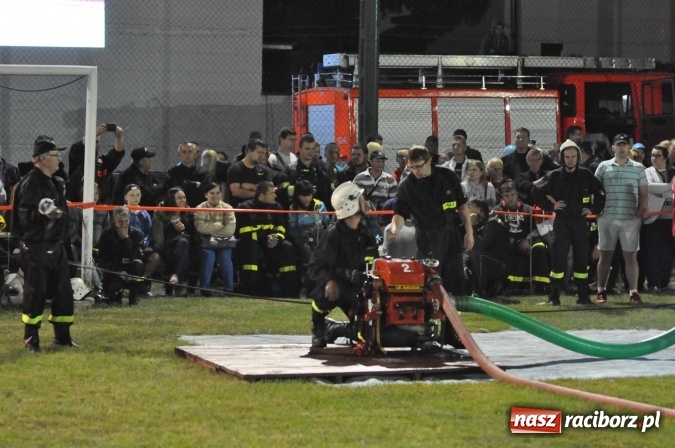Zdjęcie w galerii na portalu naszraciborz.pl: Nocne zawody strażackie w Bolesławiu. Emocje i frekwencja jak na Euro wiadomości z regionu