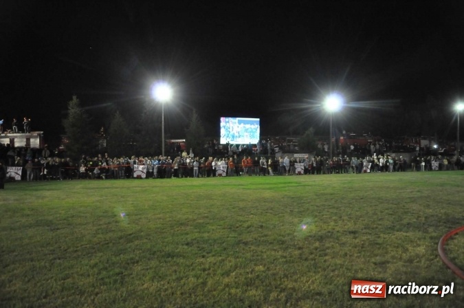 Zdjęcie w galerii na portalu naszraciborz.pl: Nocne zawody strażackie w Bolesławiu. Emocje i frekwencja jak na Euro wiadomości z regionu