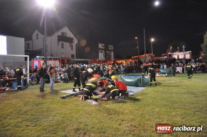 Zdjęcie w galerii na portalu naszraciborz.pl: Nocne zawody strażackie w Bolesławiu. Emocje i frekwencja jak na Euro wiadomości z regionu