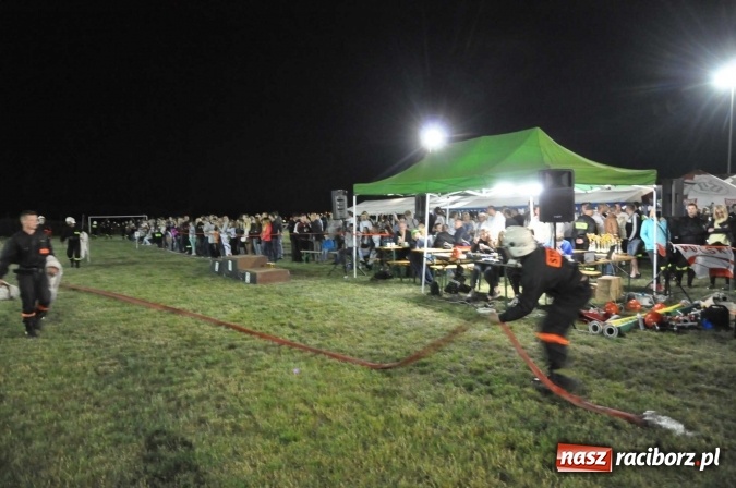 Zdjęcie w galerii na portalu naszraciborz.pl: Nocne zawody strażackie w Bolesławiu. Emocje i frekwencja jak na Euro wiadomości z regionu