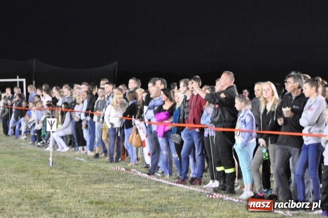 Zdjęcie w galerii na portalu naszraciborz.pl: Nocne zawody strażackie w Bolesławiu. Emocje i frekwencja jak na Euro wiadomości z regionu