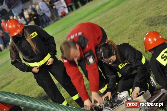 Zdjęcie w galerii na portalu naszraciborz.pl: Nocne zawody strażackie w Bolesławiu. Emocje i frekwencja jak na Euro wiadomości z regionu