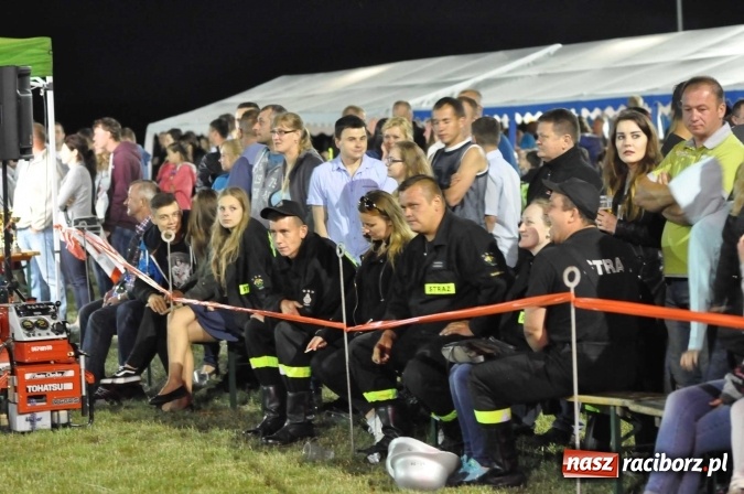 Zdjęcie w galerii na portalu naszraciborz.pl: Nocne zawody strażackie w Bolesławiu. Emocje i frekwencja jak na Euro wiadomości z regionu