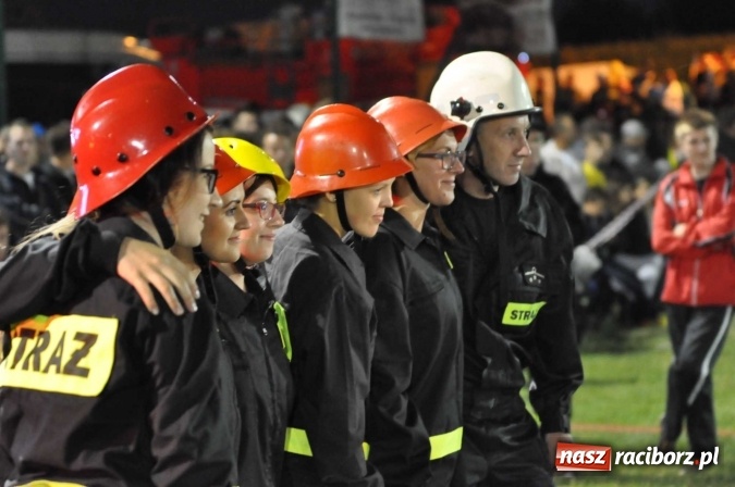 Zdjęcie w galerii na portalu naszraciborz.pl: Nocne zawody strażackie w Bolesławiu. Emocje i frekwencja jak na Euro wiadomości z regionu