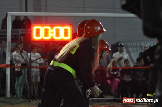 Zdjęcie w galerii na portalu naszraciborz.pl: Nocne zawody strażackie w Bolesławiu. Emocje i frekwencja jak na Euro wiadomości z regionu