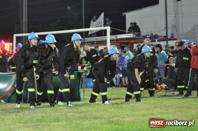 Zdjęcie w galerii na portalu naszraciborz.pl: Nocne zawody strażackie w Bolesławiu. Emocje i frekwencja jak na Euro wiadomości z regionu