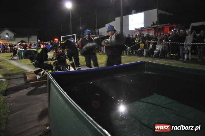 Zdjęcie w galerii na portalu naszraciborz.pl: Nocne zawody strażackie w Bolesławiu. Emocje i frekwencja jak na Euro wiadomości z regionu