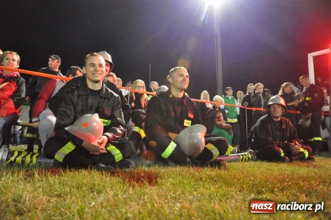 Zdjęcie w galerii na portalu naszraciborz.pl: Nocne zawody strażackie w Bolesławiu. Emocje i frekwencja jak na Euro wiadomości z regionu