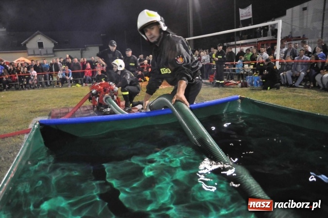Zdjęcie w galerii na portalu naszraciborz.pl: Nocne zawody strażackie w Bolesławiu. Emocje i frekwencja jak na Euro wiadomości z regionu