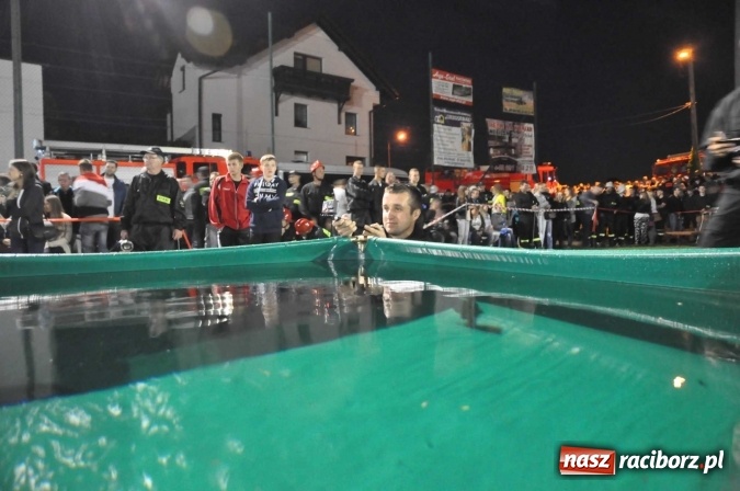 Zdjęcie w galerii na portalu naszraciborz.pl: Nocne zawody strażackie w Bolesławiu. Emocje i frekwencja jak na Euro wiadomości z regionu