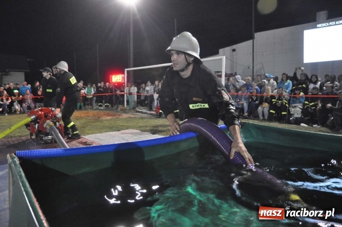 Zdjęcie w galerii na portalu naszraciborz.pl: Nocne zawody strażackie w Bolesławiu. Emocje i frekwencja jak na Euro wiadomości z regionu