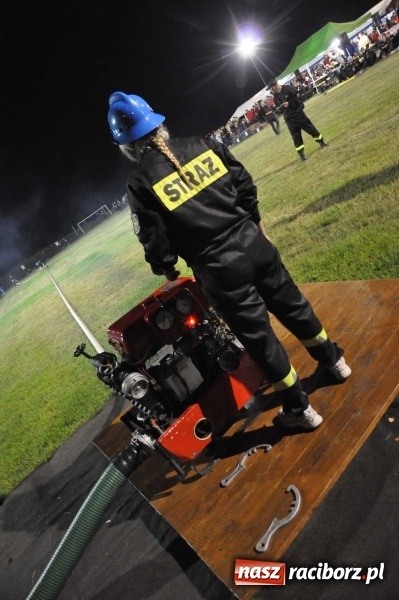 Zdjęcie w galerii na portalu naszraciborz.pl: Nocne zawody strażackie w Bolesławiu. Emocje i frekwencja jak na Euro wiadomości z regionu