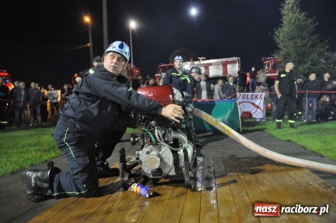 Zdjęcie w galerii na portalu naszraciborz.pl: Nocne zawody strażackie w Bolesławiu. Emocje i frekwencja jak na Euro wiadomości z regionu