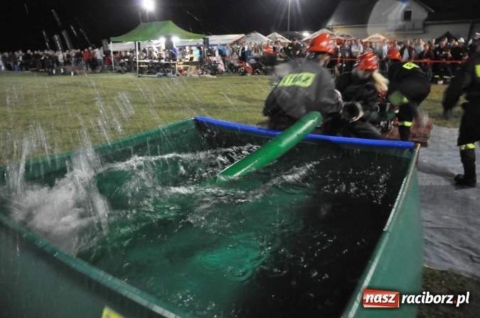 Zdjęcie w galerii na portalu naszraciborz.pl: Nocne zawody strażackie w Bolesławiu. Emocje i frekwencja jak na Euro wiadomości z regionu