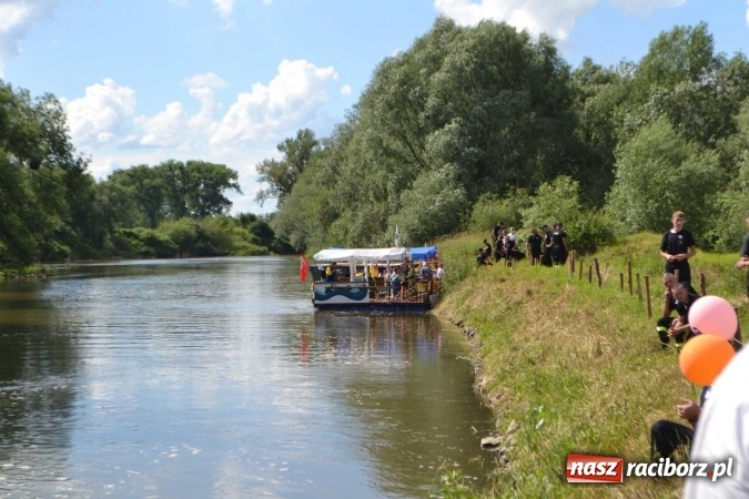 Zdjęcie w galerii na portalu naszraciborz.pl: PŁYWADŁO 2016 - przystanek Turze wiadomości z regionu