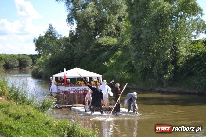 Zdjęcie w galerii na portalu naszraciborz.pl: PŁYWADŁO 2016 - przystanek Turze wiadomości z regionu