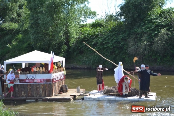 Zdjęcie w galerii na portalu naszraciborz.pl: PŁYWADŁO 2016 - przystanek Turze wiadomości z regionu