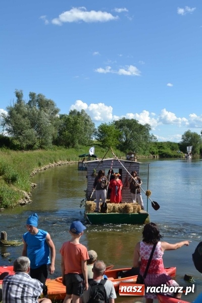 Zdjęcie w galerii na portalu naszraciborz.pl: PŁYWADŁO 2016 - przystanek Turze wiadomości z regionu