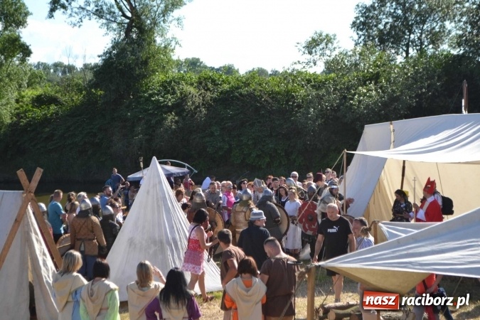 Zdjęcie w galerii na portalu naszraciborz.pl: PŁYWADŁO 2016 - przystanek Turze wiadomości z regionu