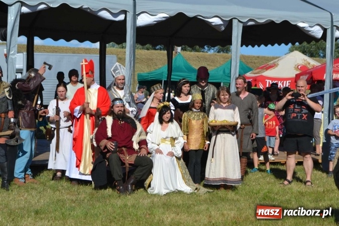 Zdjęcie w galerii na portalu naszraciborz.pl: PŁYWADŁO 2016 - przystanek Turze wiadomości z regionu