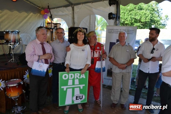 Zdjęcie w galerii na portalu naszraciborz.pl: PŁYWADŁO 2016 - przystanek Turze wiadomości z regionu