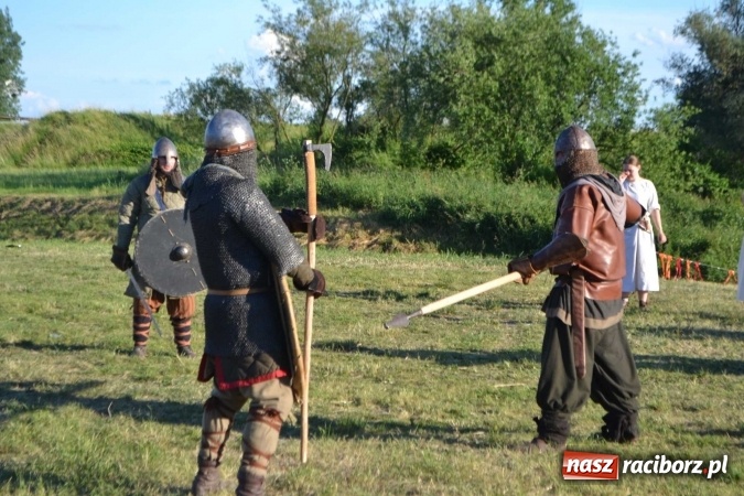 Zdjęcie w galerii na portalu naszraciborz.pl: PŁYWADŁO 2016 - przystanek Turze wiadomości z regionu