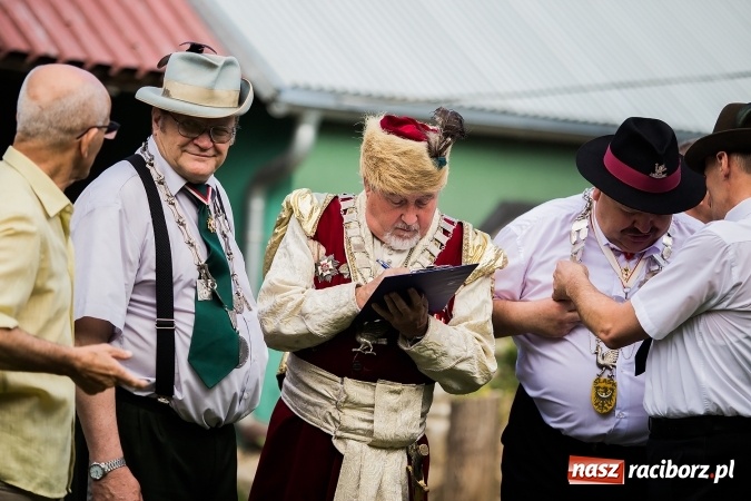 Zdjęcie w galerii na portalu naszraciborz.pl: Andrzej Widok nowym raciborskim królem kurkowym wiadomości z regionu