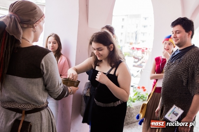 Zdjęcie w galerii na portalu naszraciborz.pl: VI Raciborska Gra Miejska Z historią w tle wiadomości z regionu