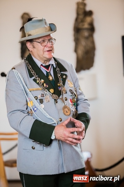 Zdjęcie w galerii na portalu naszraciborz.pl: Intronizacja Króla Kurkowego 2016 w raciborskim Muzeum wiadomości z regionu