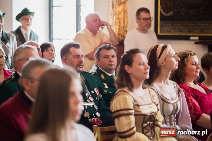 Zdjęcie w galerii na portalu naszraciborz.pl: Intronizacja Króla Kurkowego 2016 w raciborskim Muzeum wiadomości z regionu