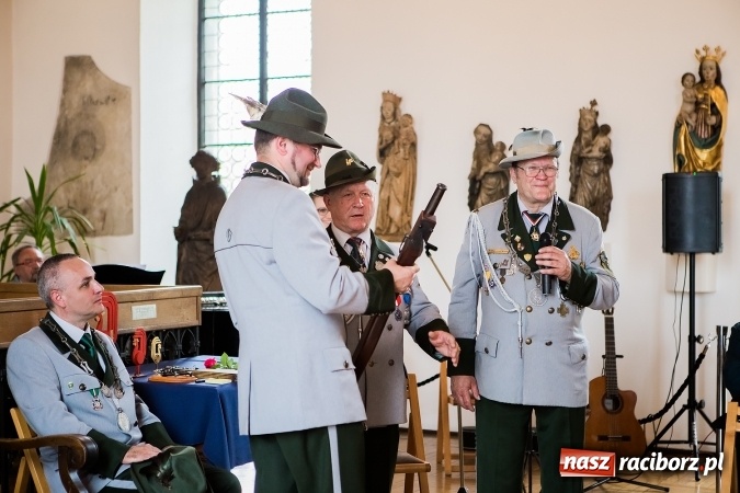 Zdjęcie w galerii na portalu naszraciborz.pl: Intronizacja Króla Kurkowego 2016 w raciborskim Muzeum wiadomości z regionu