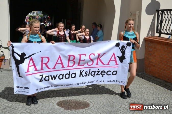 Zdjęcie w galerii na portalu naszraciborz.pl: 16. edycja Międzynarodowych Spotkań Artystycznych Śląsk Kraina Wielu Kultur za nami. Video przemarszu z lotu ptaka wiadomości z regionu