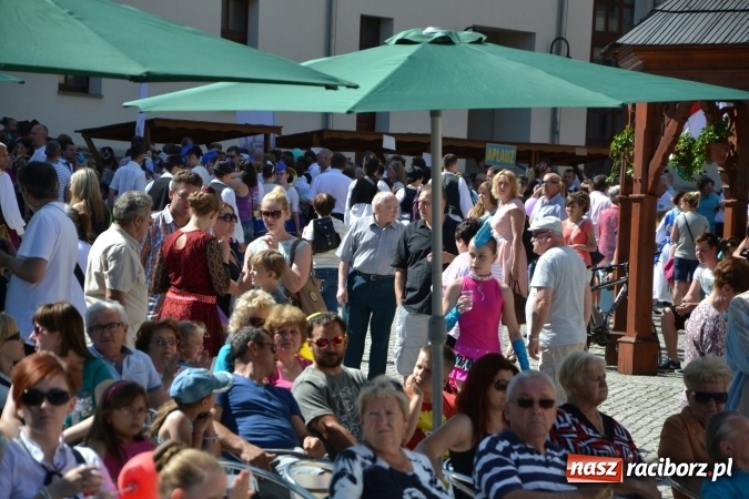 Zdjęcie w galerii na portalu naszraciborz.pl: 16. edycja Międzynarodowych Spotkań Artystycznych Śląsk Kraina Wielu Kultur za nami. Video przemarszu z lotu ptaka wiadomości z regionu
