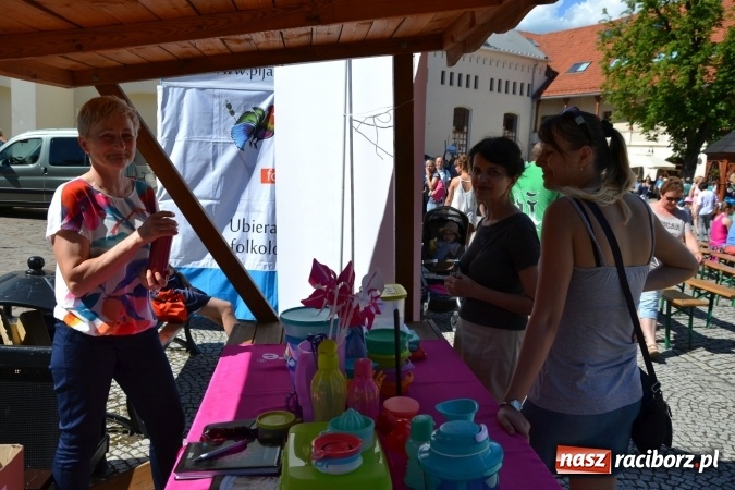 Zdjęcie w galerii na portalu naszraciborz.pl: 16. edycja Międzynarodowych Spotkań Artystycznych Śląsk Kraina Wielu Kultur za nami. Video przemarszu z lotu ptaka wiadomości z regionu