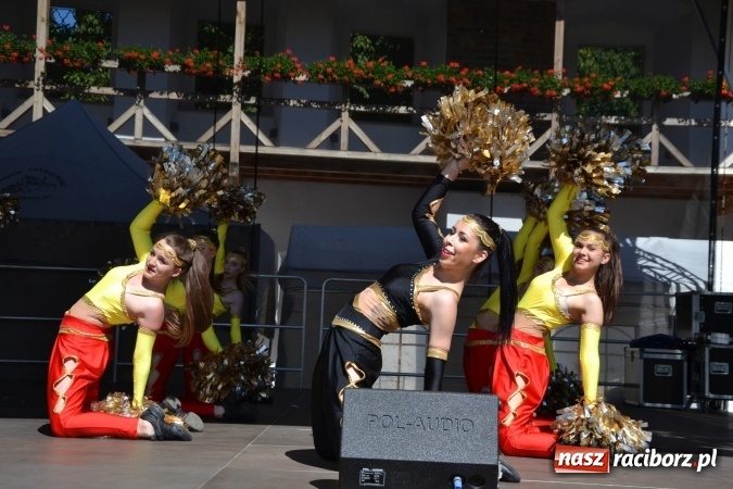 Zdjęcie w galerii na portalu naszraciborz.pl: 16. edycja Międzynarodowych Spotkań Artystycznych Śląsk Kraina Wielu Kultur za nami. Video przemarszu z lotu ptaka wiadomości z regionu
