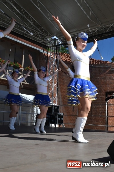 Zdjęcie w galerii na portalu naszraciborz.pl: 16. edycja Międzynarodowych Spotkań Artystycznych Śląsk Kraina Wielu Kultur za nami. Video przemarszu z lotu ptaka wiadomości z regionu