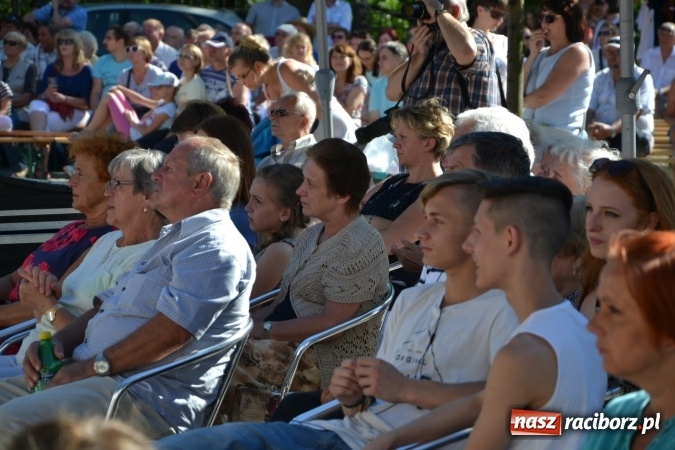 Zdjęcie w galerii na portalu naszraciborz.pl: 16. edycja Międzynarodowych Spotkań Artystycznych Śląsk Kraina Wielu Kultur za nami. Video przemarszu z lotu ptaka wiadomości z regionu