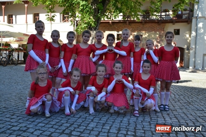 Zdjęcie w galerii na portalu naszraciborz.pl: 16. edycja Międzynarodowych Spotkań Artystycznych Śląsk Kraina Wielu Kultur za nami. Video przemarszu z lotu ptaka wiadomości z regionu