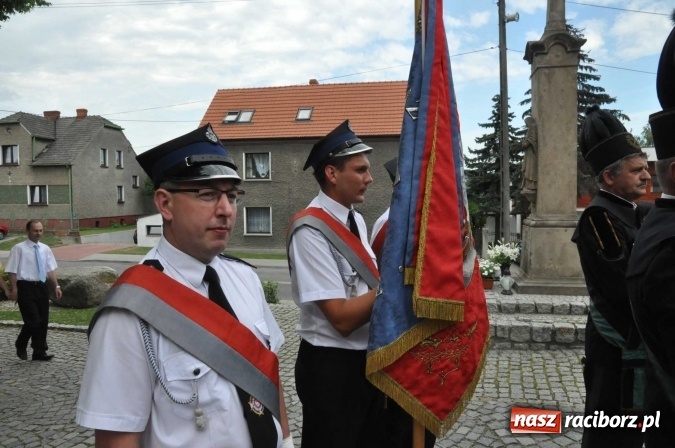 Zdjęcie w galerii na portalu naszraciborz.pl: 25 lat kapłaństwa ks. Piotra Tkocza. Proboszcz w podstawowym składzie LKS Twork&oacute;w wiadomości z regionu