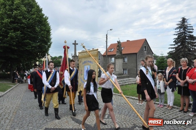 Zdjęcie w galerii na portalu naszraciborz.pl: 25 lat kapłaństwa ks. Piotra Tkocza. Proboszcz w podstawowym składzie LKS Twork&oacute;w wiadomości z regionu