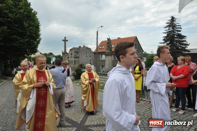 Zdjęcie w galerii na portalu naszraciborz.pl: 25 lat kapłaństwa ks. Piotra Tkocza. Proboszcz w podstawowym składzie LKS Twork&oacute;w wiadomości z regionu