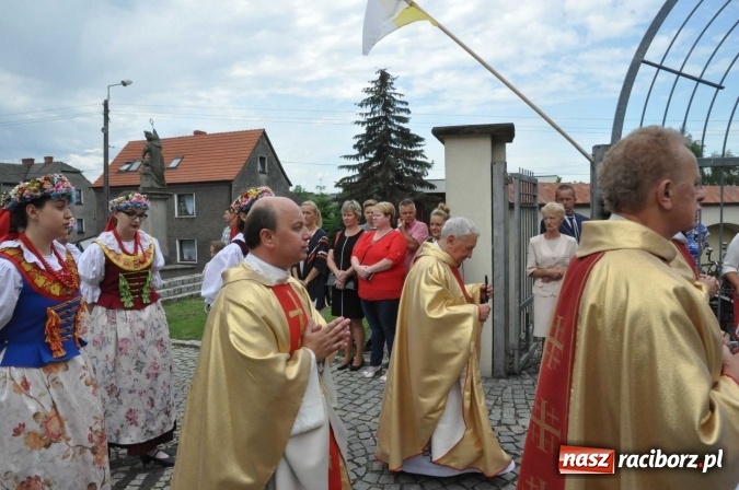 Zdjęcie w galerii na portalu naszraciborz.pl: 25 lat kapłaństwa ks. Piotra Tkocza. Proboszcz w podstawowym składzie LKS Twork&oacute;w wiadomości z regionu