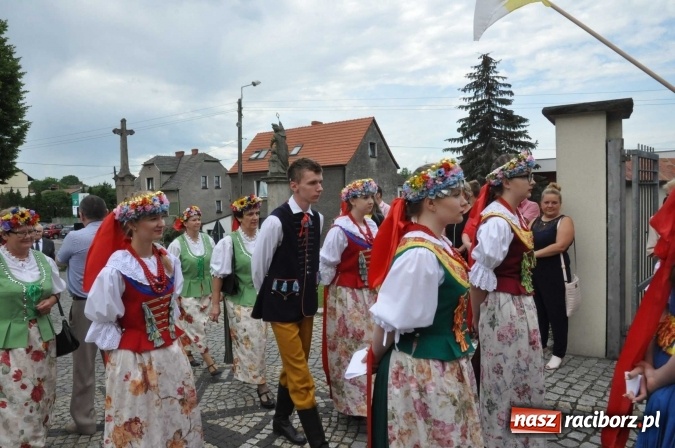 Zdjęcie w galerii na portalu naszraciborz.pl: 25 lat kapłaństwa ks. Piotra Tkocza. Proboszcz w podstawowym składzie LKS Twork&oacute;w wiadomości z regionu