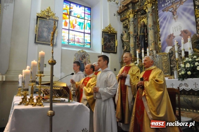 Zdjęcie w galerii na portalu naszraciborz.pl: 25 lat kapłaństwa ks. Piotra Tkocza. Proboszcz w podstawowym składzie LKS Twork&oacute;w wiadomości z regionu