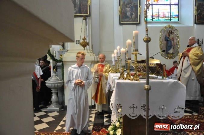 Zdjęcie w galerii na portalu naszraciborz.pl: 25 lat kapłaństwa ks. Piotra Tkocza. Proboszcz w podstawowym składzie LKS Twork&oacute;w wiadomości z regionu
