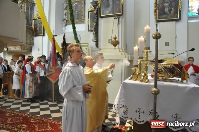 Zdjęcie w galerii na portalu naszraciborz.pl: 25 lat kapłaństwa ks. Piotra Tkocza. Proboszcz w podstawowym składzie LKS Twork&oacute;w wiadomości z regionu