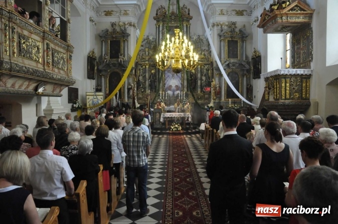 Zdjęcie w galerii na portalu naszraciborz.pl: 25 lat kapłaństwa ks. Piotra Tkocza. Proboszcz w podstawowym składzie LKS Twork&oacute;w wiadomości z regionu
