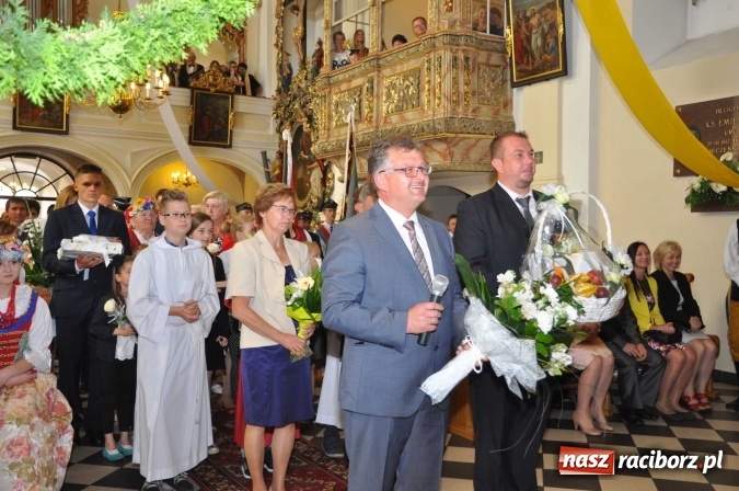 Zdjęcie w galerii na portalu naszraciborz.pl: 25 lat kapłaństwa ks. Piotra Tkocza. Proboszcz w podstawowym składzie LKS Twork&oacute;w wiadomości z regionu