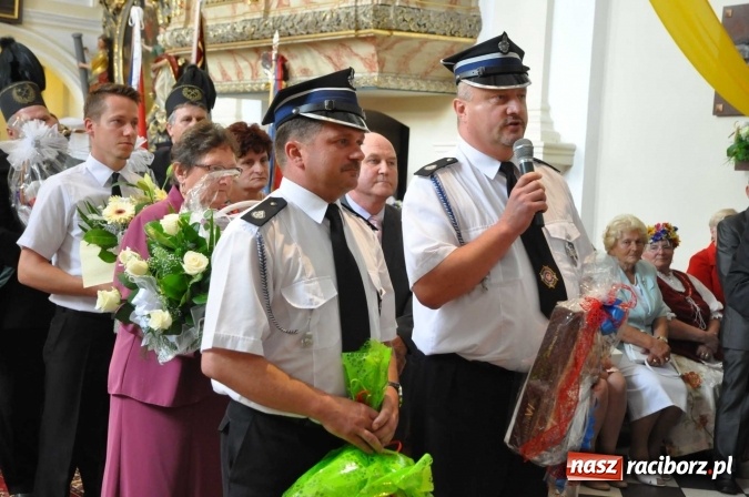 Zdjęcie w galerii na portalu naszraciborz.pl: 25 lat kapłaństwa ks. Piotra Tkocza. Proboszcz w podstawowym składzie LKS Twork&oacute;w wiadomości z regionu