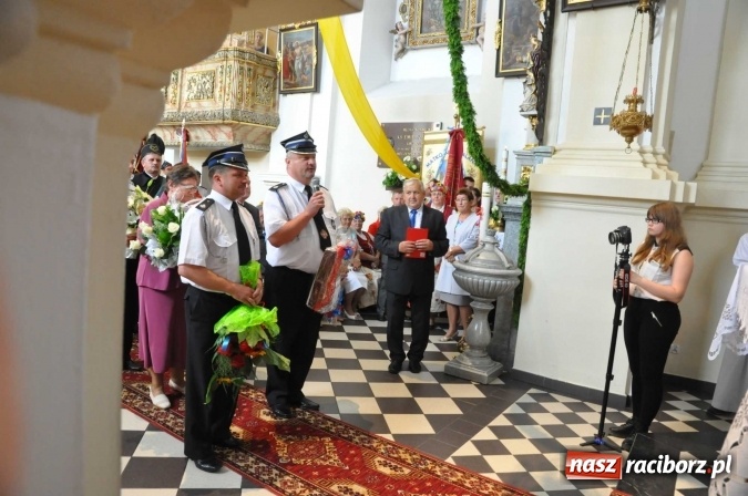 Zdjęcie w galerii na portalu naszraciborz.pl: 25 lat kapłaństwa ks. Piotra Tkocza. Proboszcz w podstawowym składzie LKS Twork&oacute;w wiadomości z regionu